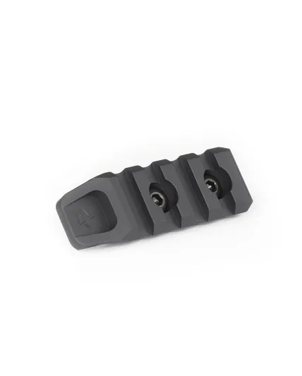 Szyna Picatinny 4 slot. montowana na M-LOK czarny