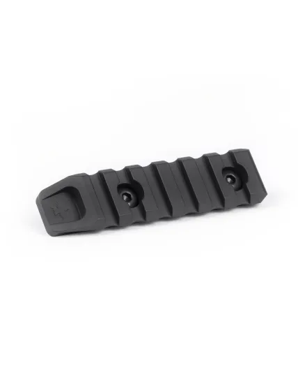 Szyna Picatinny 6 slot. montowana na M-LOK czarny